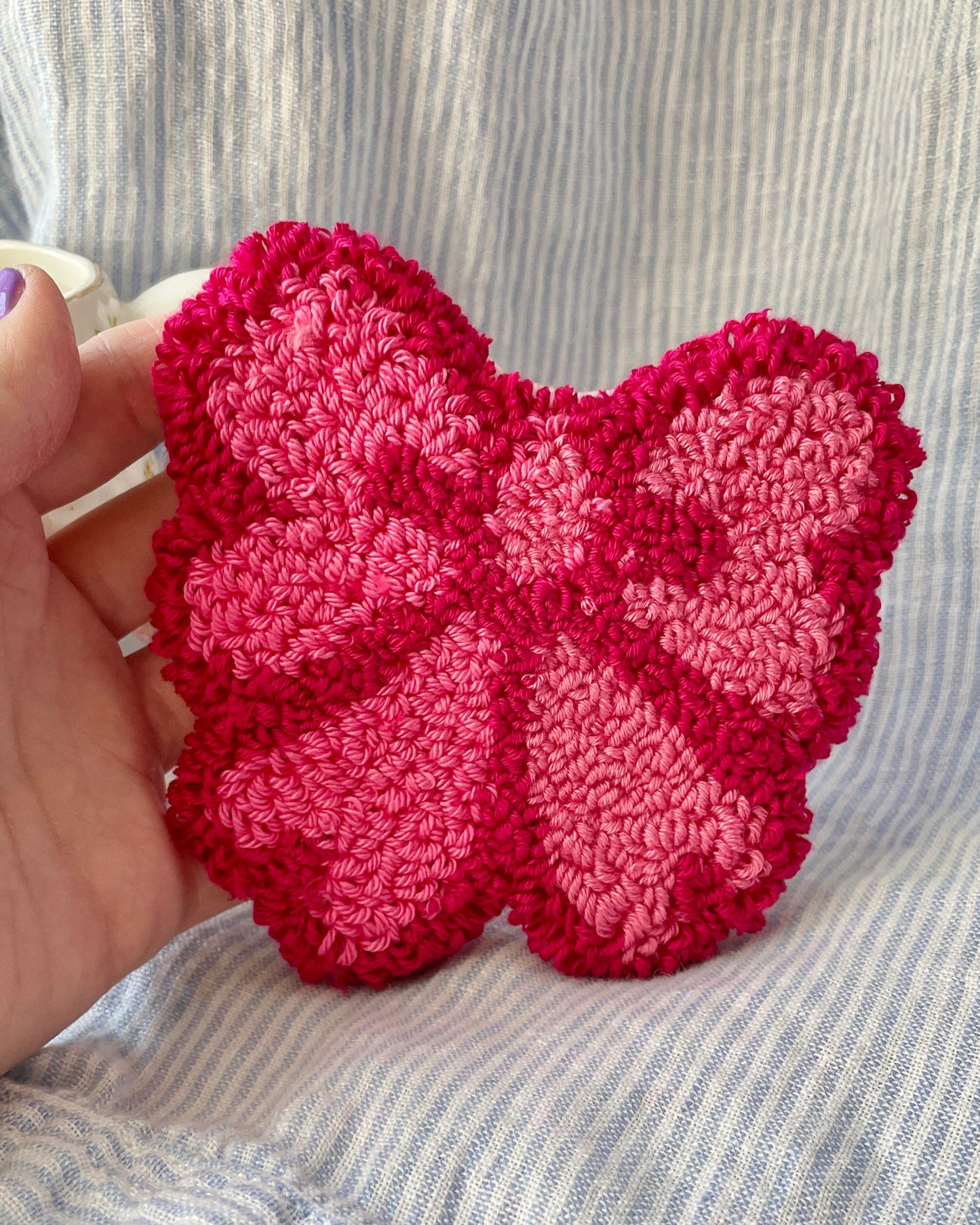 Dark pink bow mug coaster